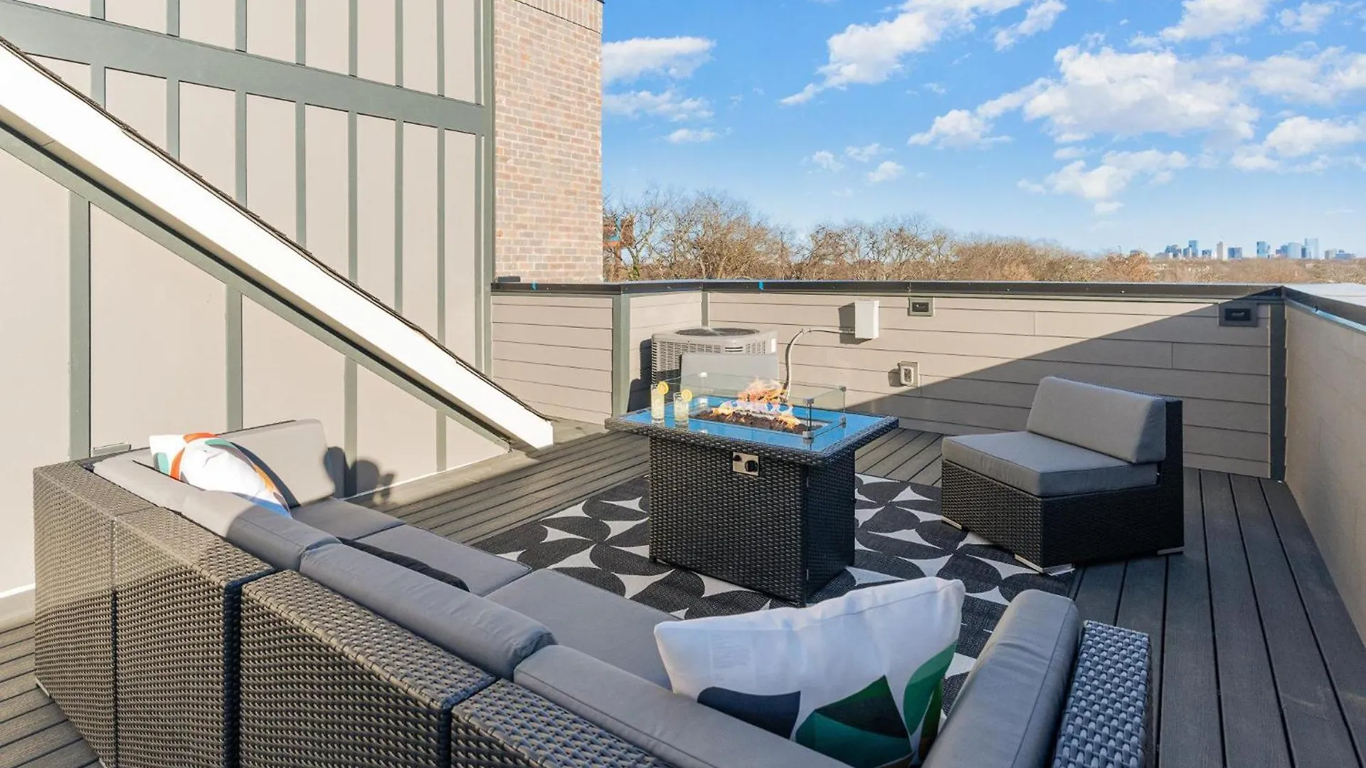 Holiday home Backstage - 3 Units - Rooftop Hot Tubs Nashville